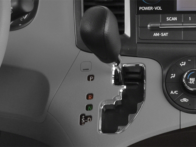 2014 Toyota Sienna XLE 8-Passenger