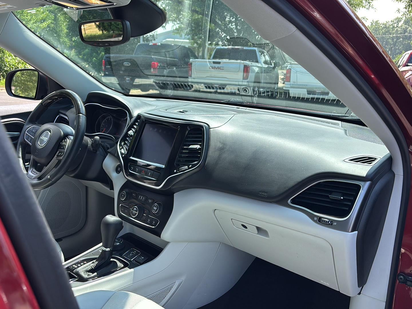 2019 Jeep Cherokee Overland