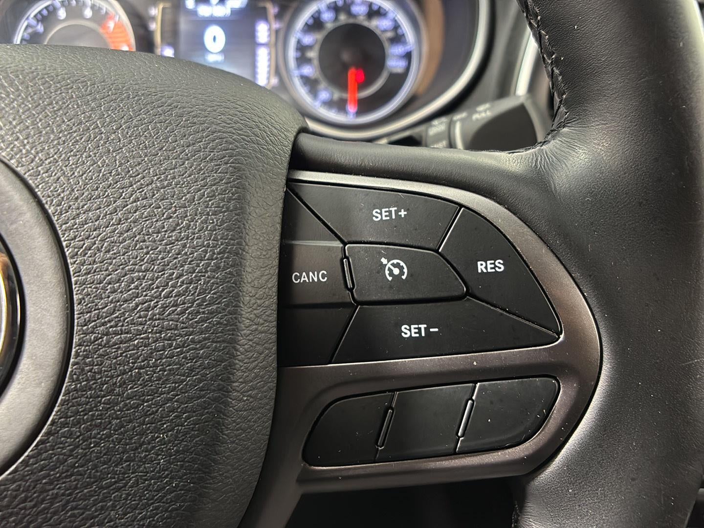 2020 Jeep Cherokee Lux