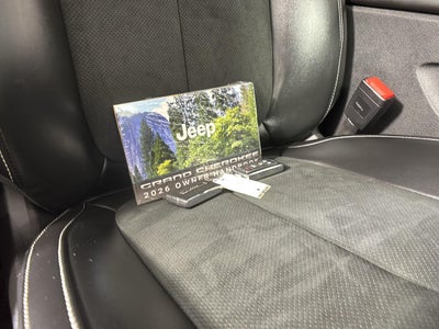 2026 Jeep Grand Cherokee Laredo Altitude