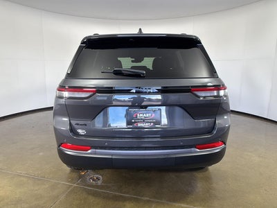 2026 Jeep Grand Cherokee Laredo Altitude