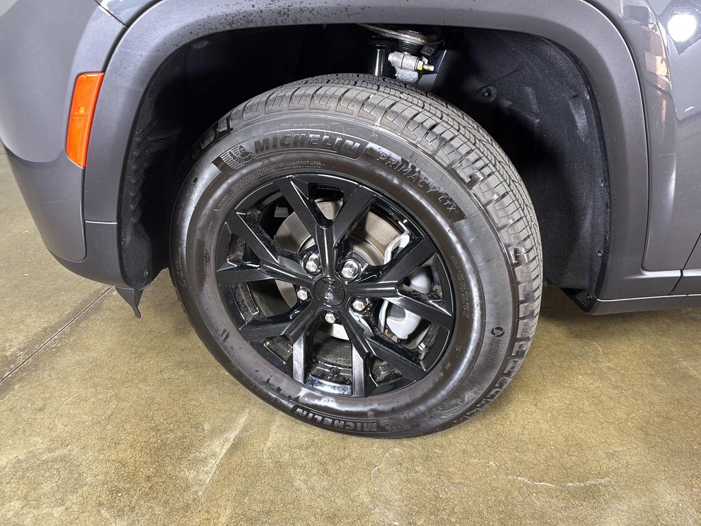 2026 Jeep Grand Cherokee Laredo Altitude