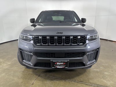 2026 Jeep Grand Cherokee Laredo Altitude