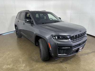 2026 Jeep Grand Cherokee Laredo Altitude
