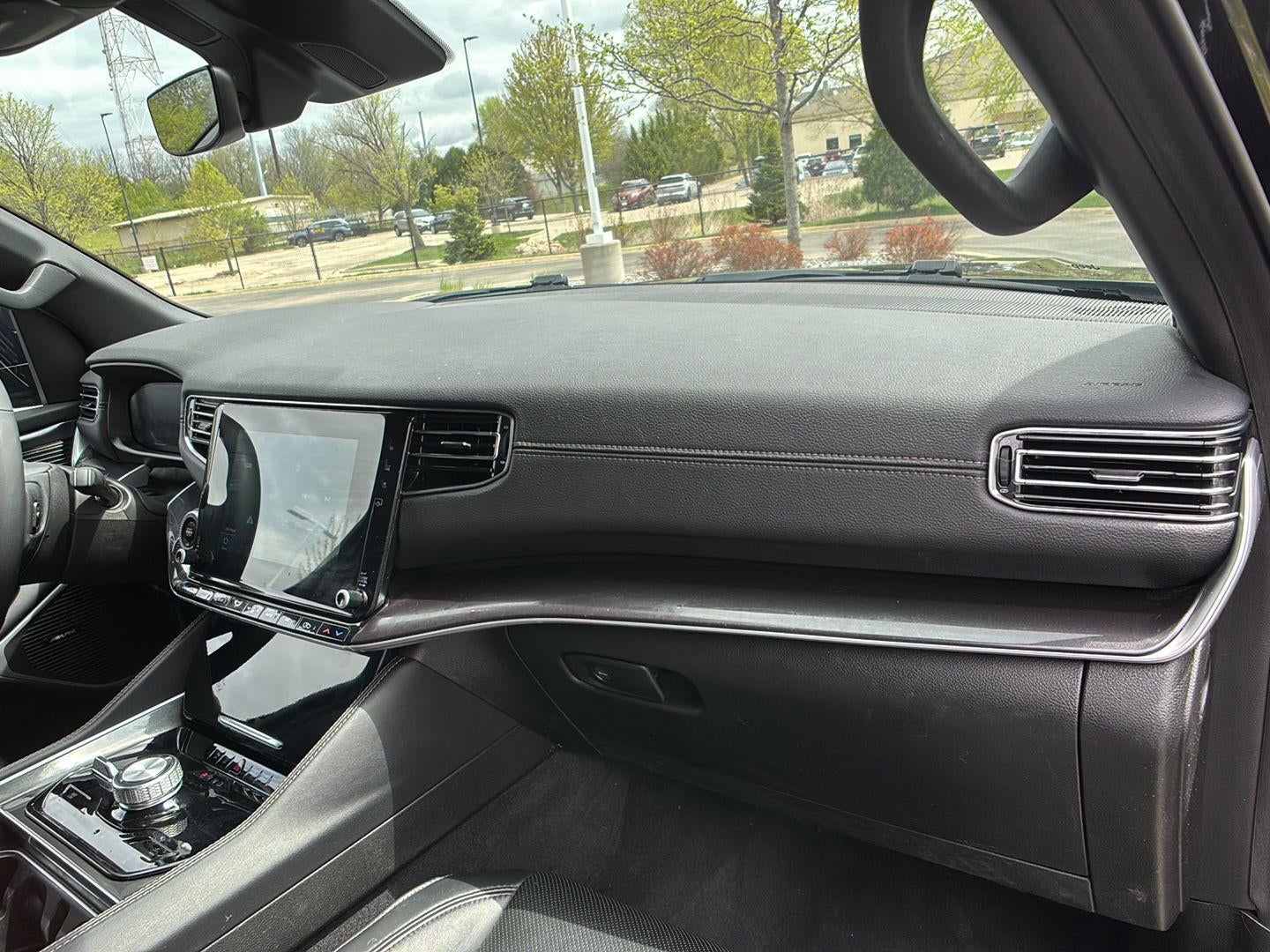 2024 Jeep Wagoneer L BASE