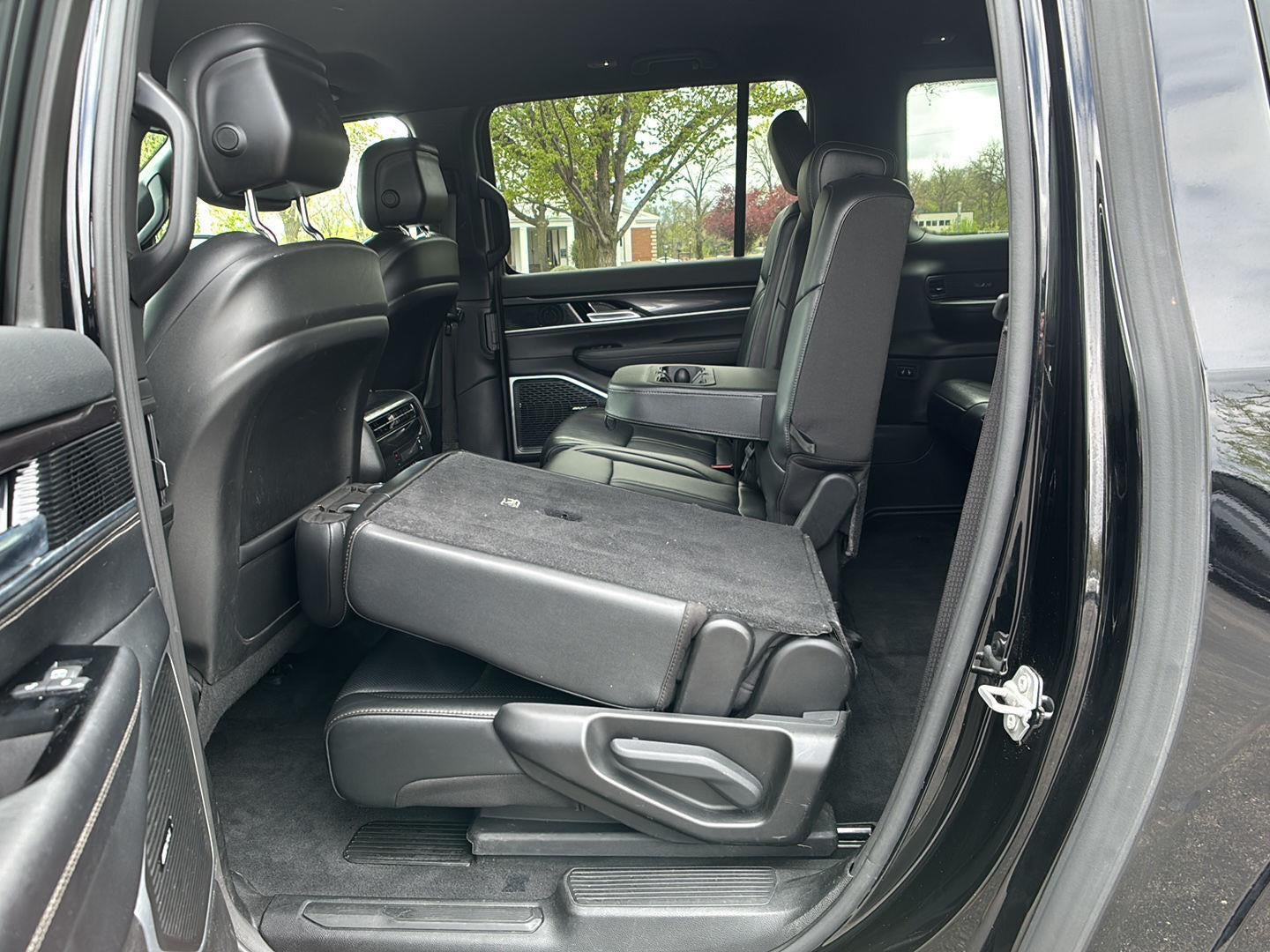 2024 Jeep Wagoneer L BASE