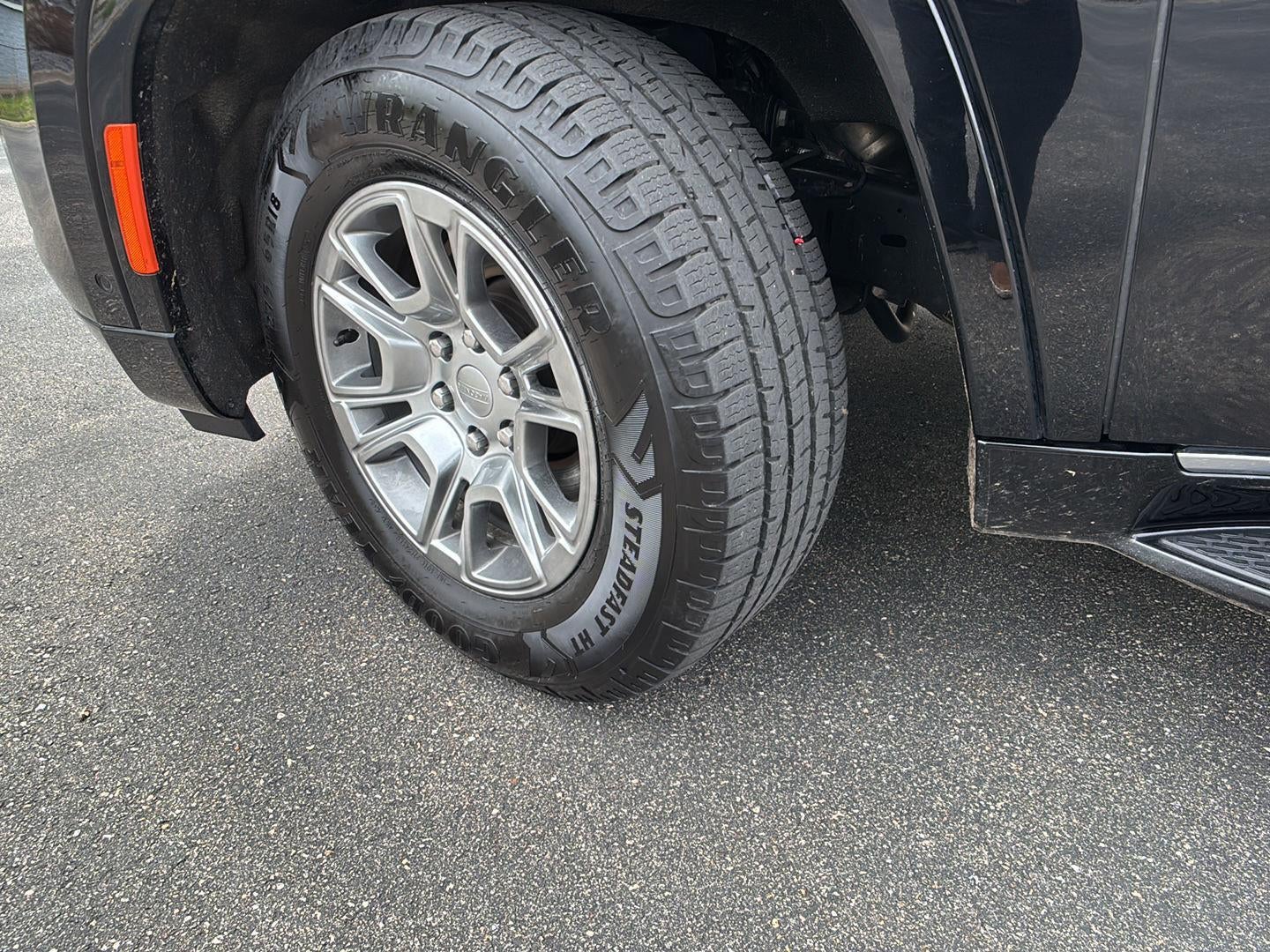 2024 Jeep Wagoneer L BASE