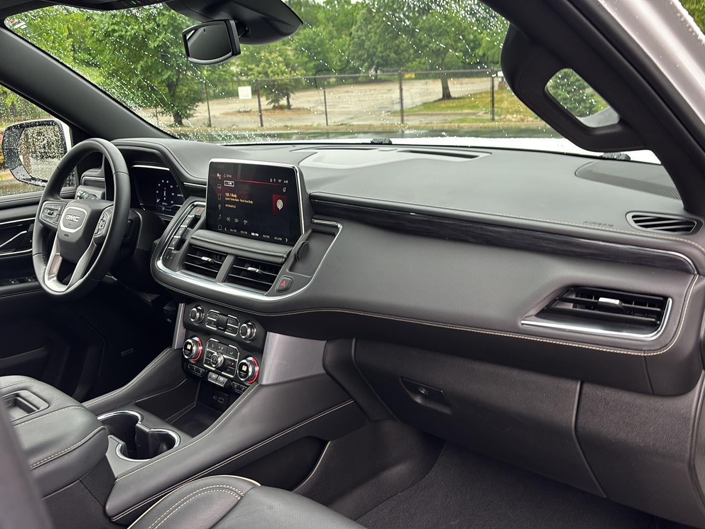 2023 GMC Yukon SLT