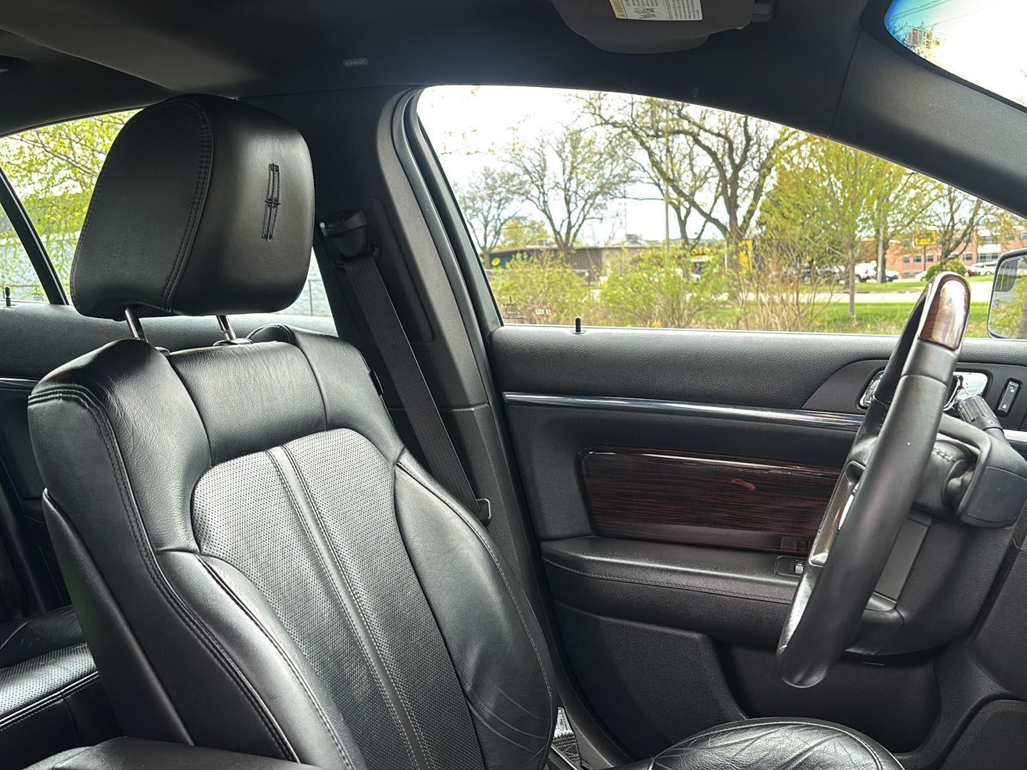 2011 Lincoln MKS 4dr Sdn 3.7L AWD