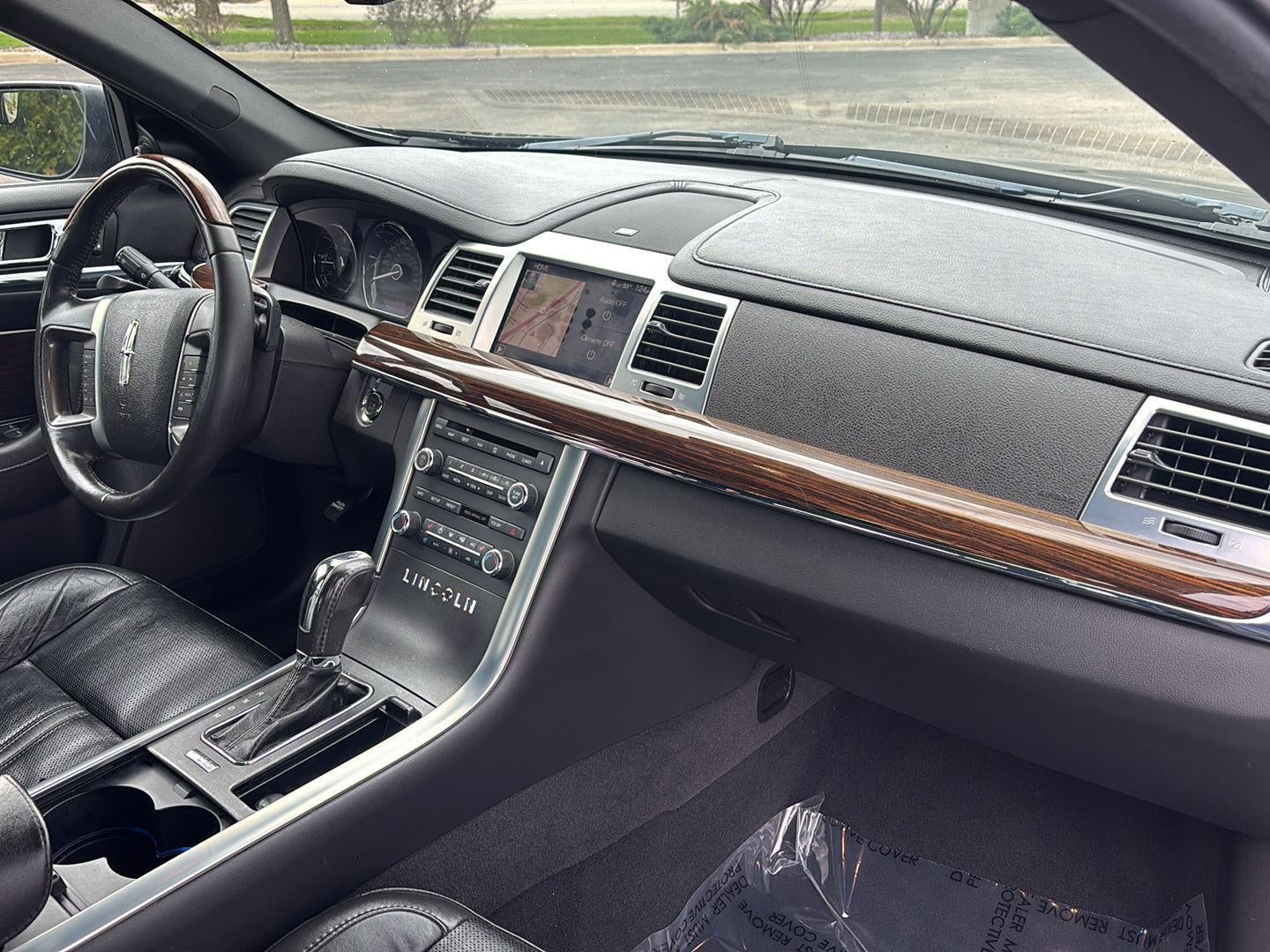 2011 Lincoln MKS 4dr Sdn 3.7L AWD