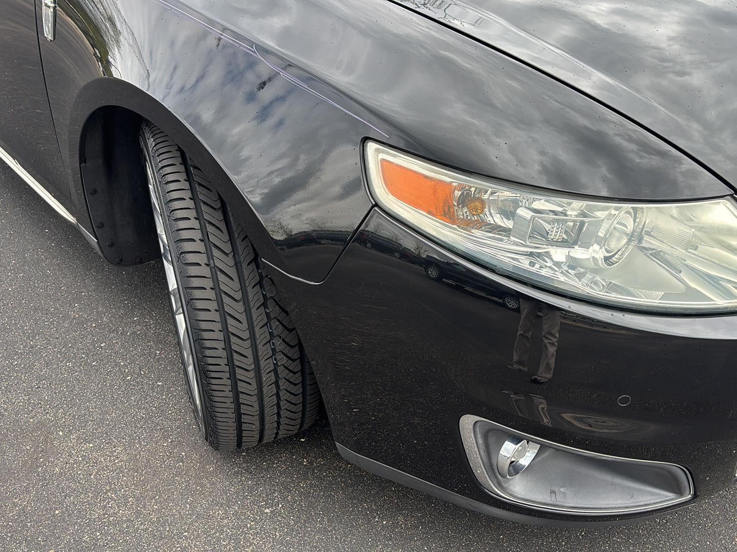 2011 Lincoln MKS 4dr Sdn 3.7L AWD