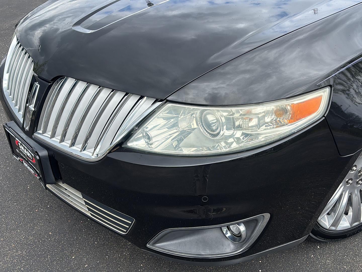 2011 Lincoln MKS 4dr Sdn 3.7L AWD
