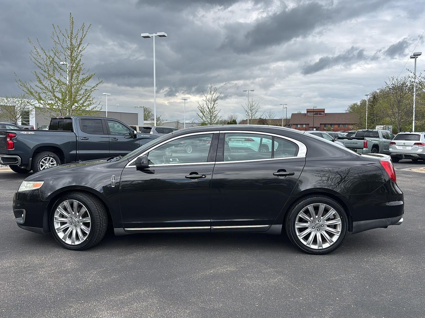 2011 Lincoln MKS 4dr Sdn 3.7L AWD