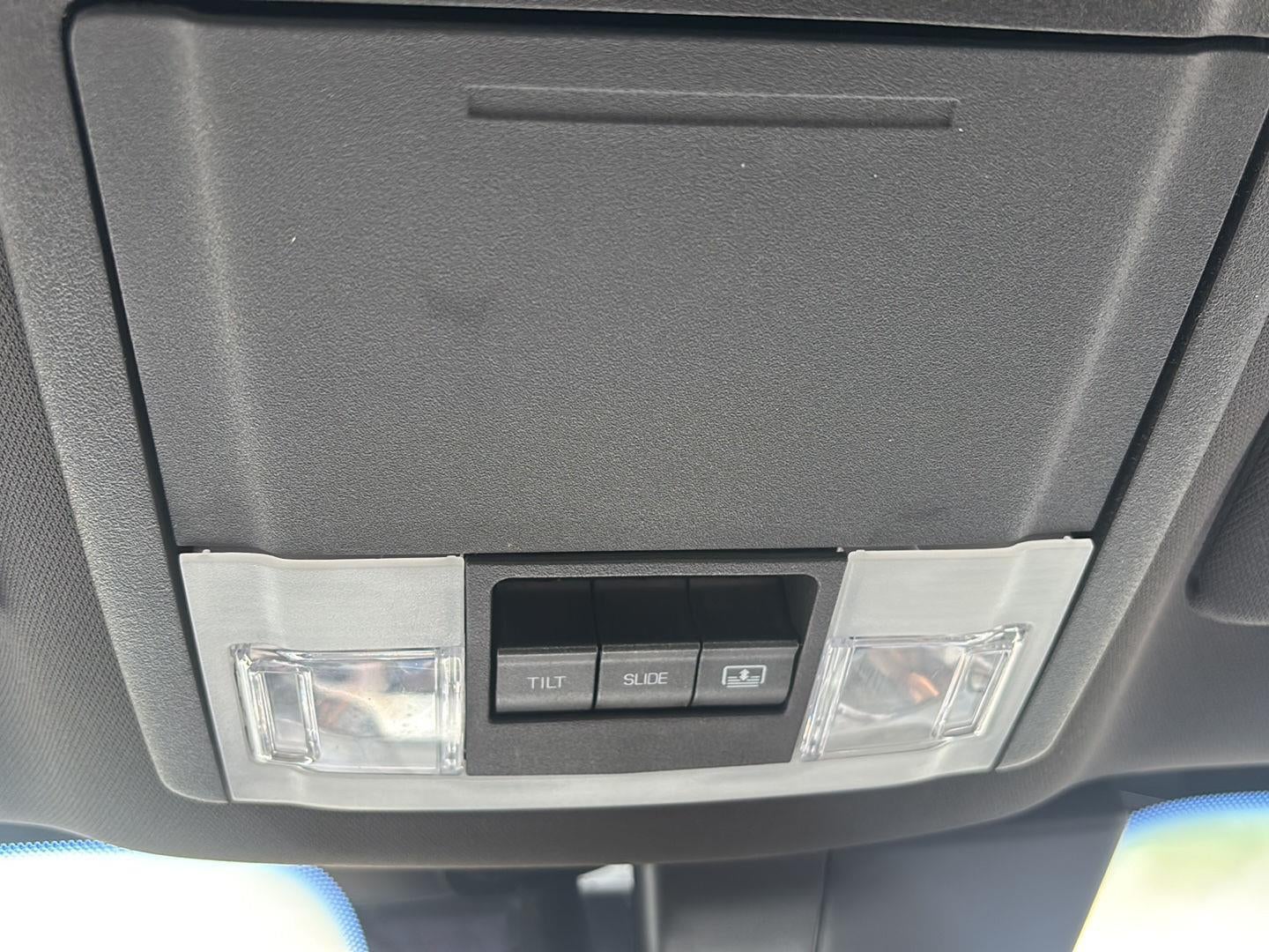 2011 Lincoln MKS 4dr Sdn 3.7L AWD