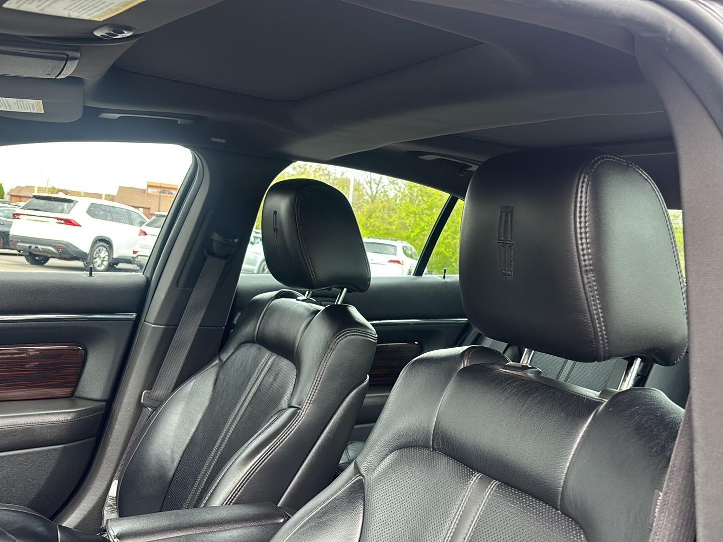 2011 Lincoln MKS 4dr Sdn 3.7L AWD