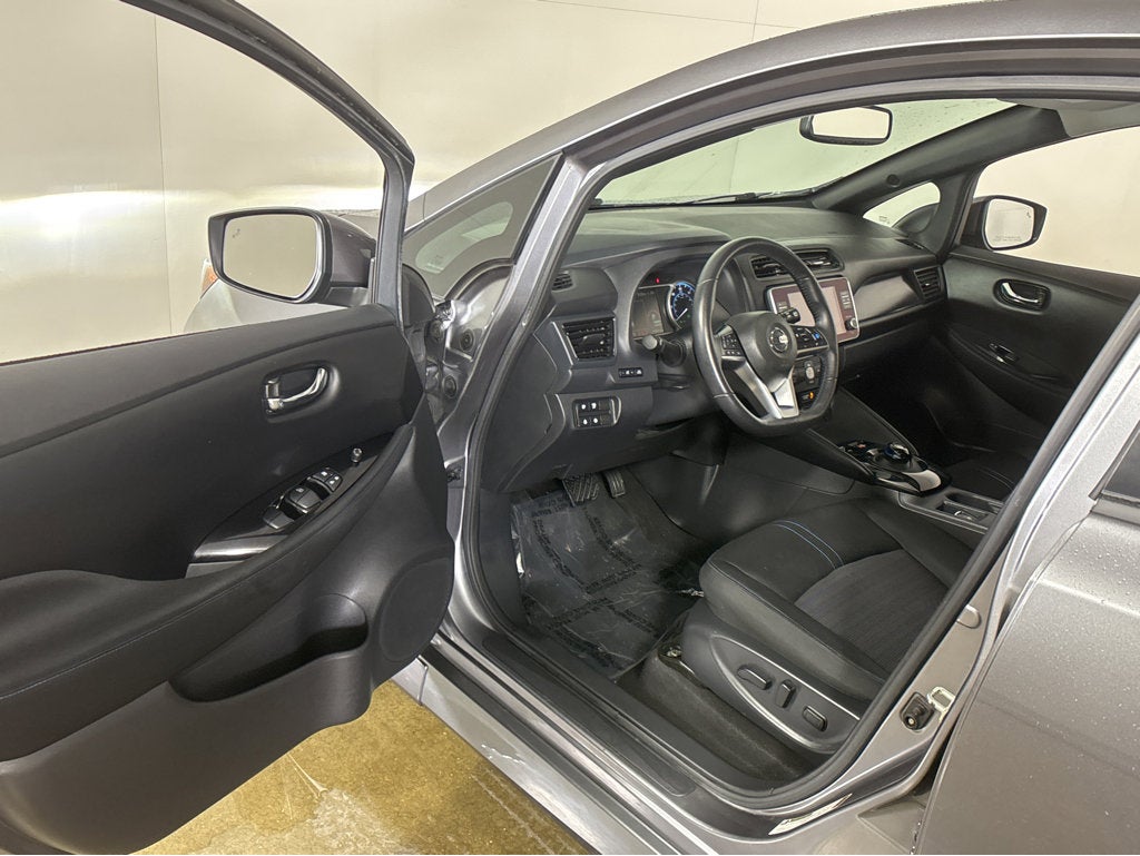 2022 Nissan LEAF SV PLUS