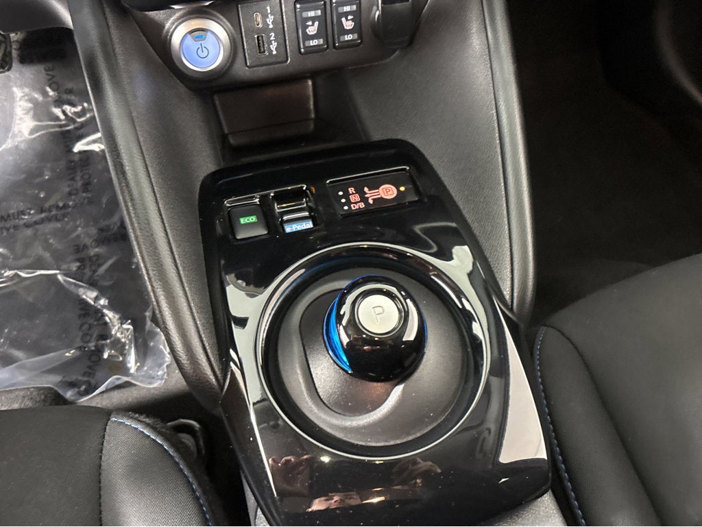 2022 Nissan LEAF SV PLUS