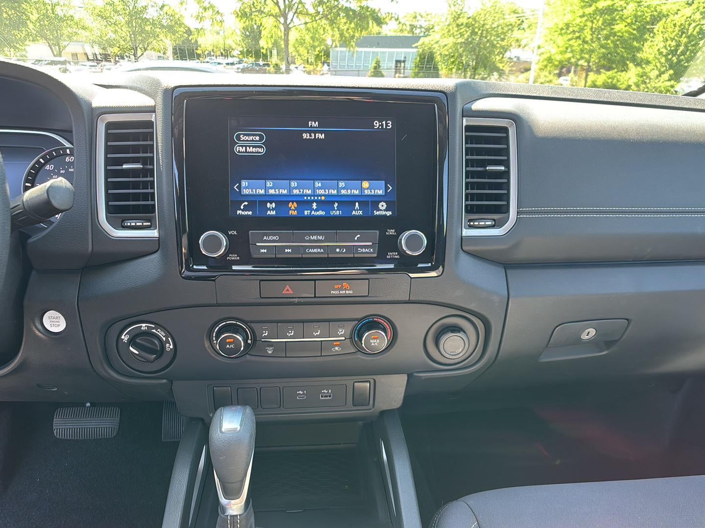 2022 Nissan Frontier SV
