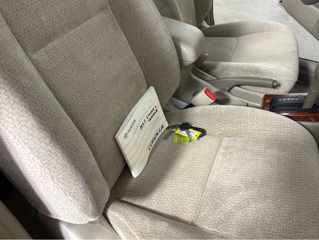 2003 Toyota Corolla LE