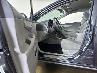 2009 Toyota Corolla 4dr Sdn Man (Natl)