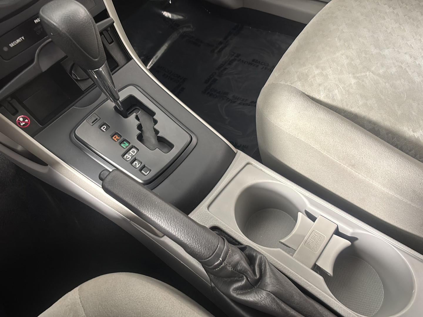 2009 Toyota Corolla 4dr Sdn Man (Natl)