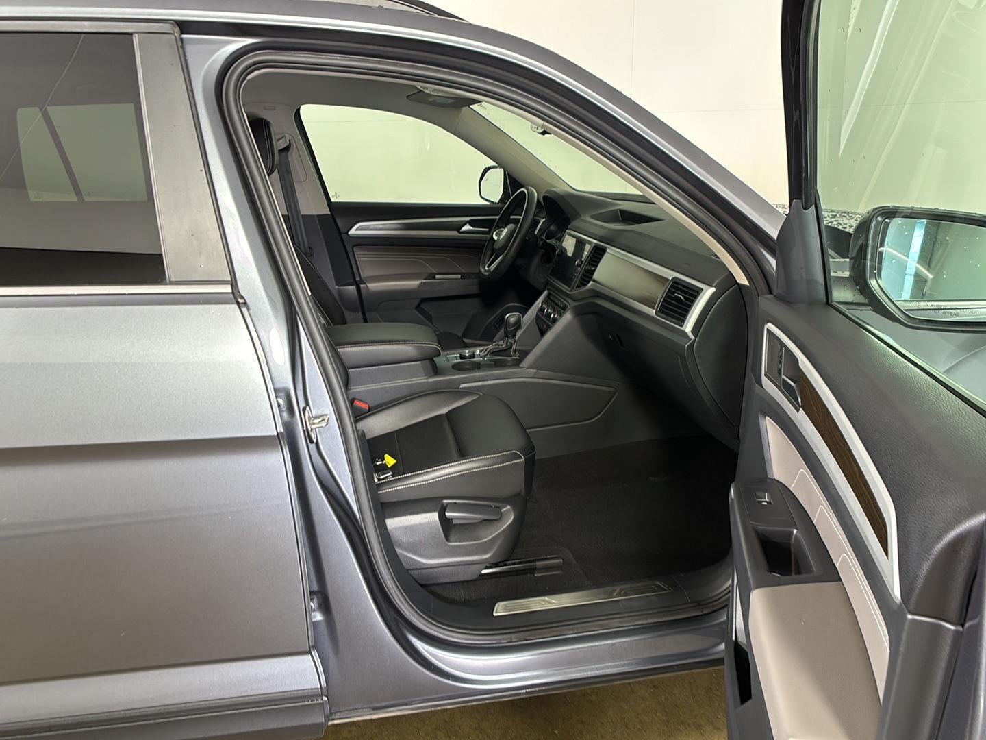 2021 Volkswagen Atlas 3.6L V6 SE w/Technology