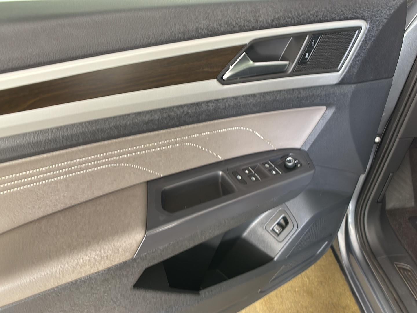 2021 Volkswagen Atlas 3.6L V6 SE w/Technology