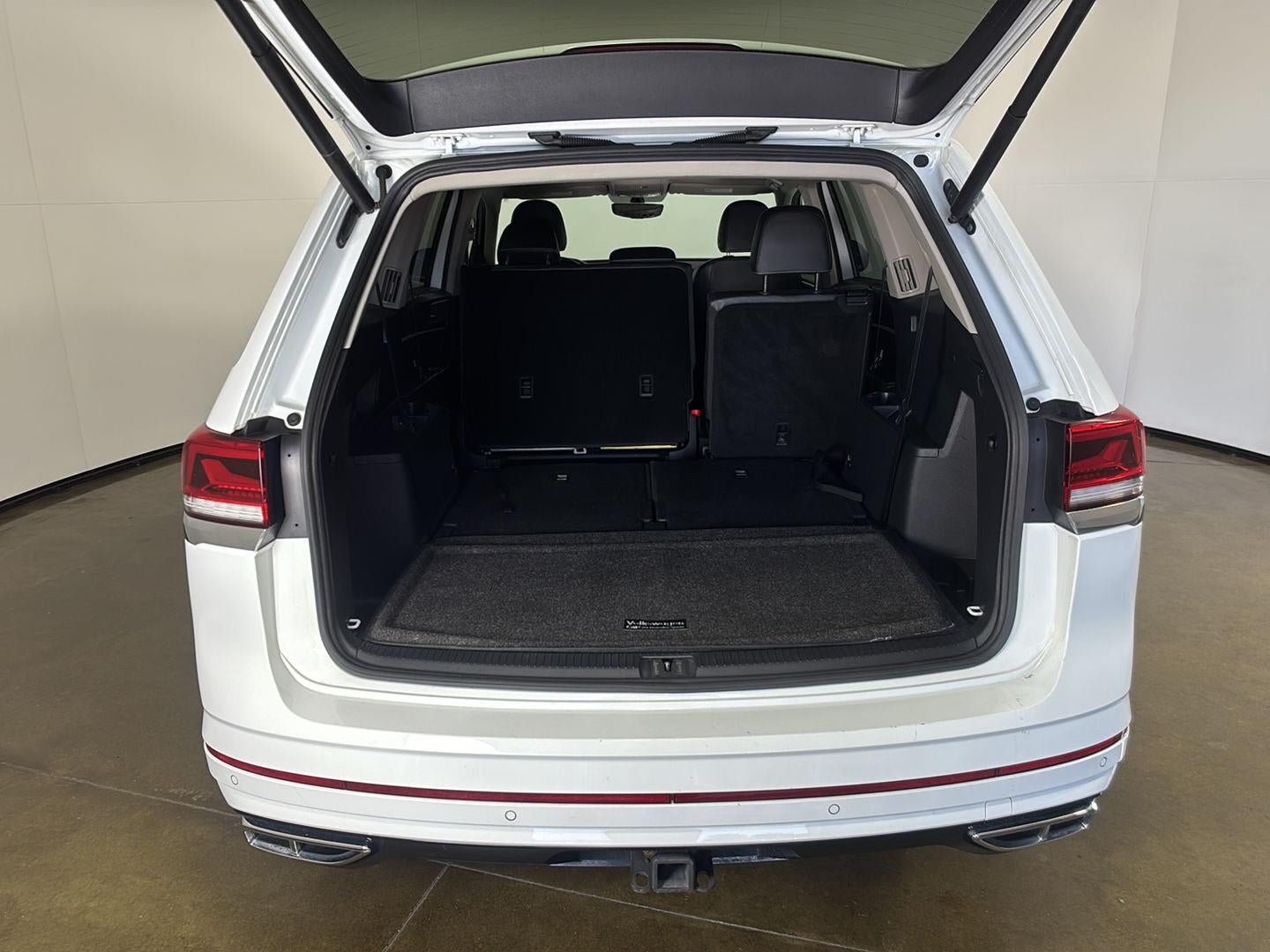 2021 Volkswagen Atlas 3.6L V6 SE w/Technology R-Line