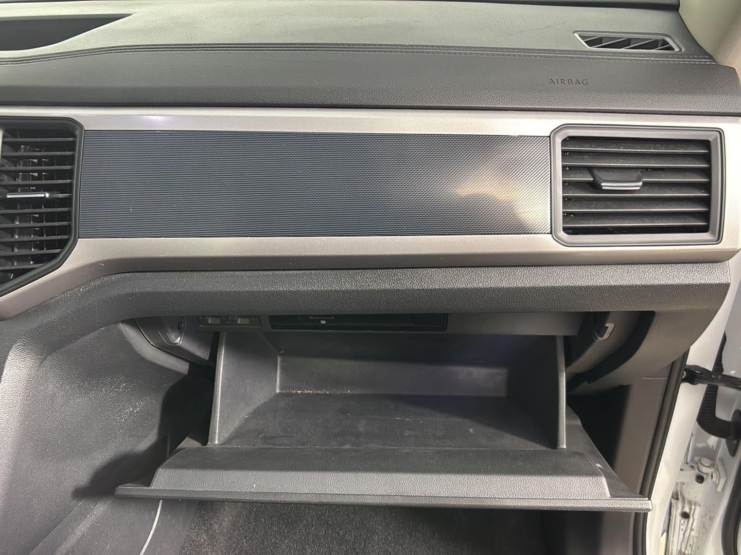 2021 Volkswagen Atlas 3.6L V6 SE w/Technology R-Line