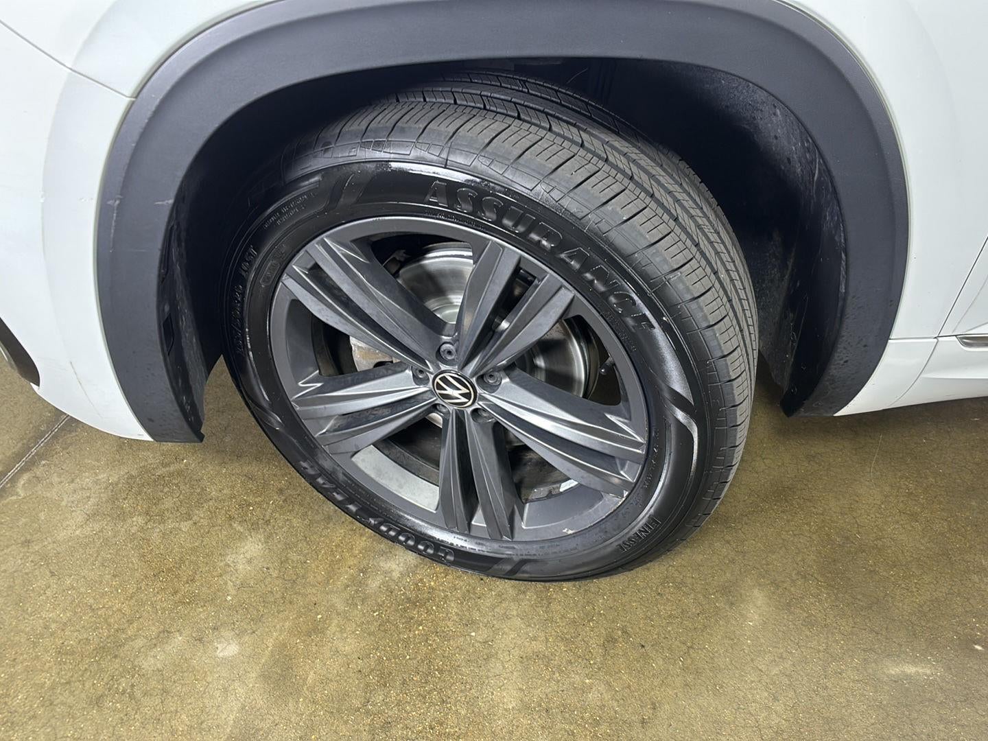 2021 Volkswagen Atlas 3.6L V6 SE w/Technology R-Line