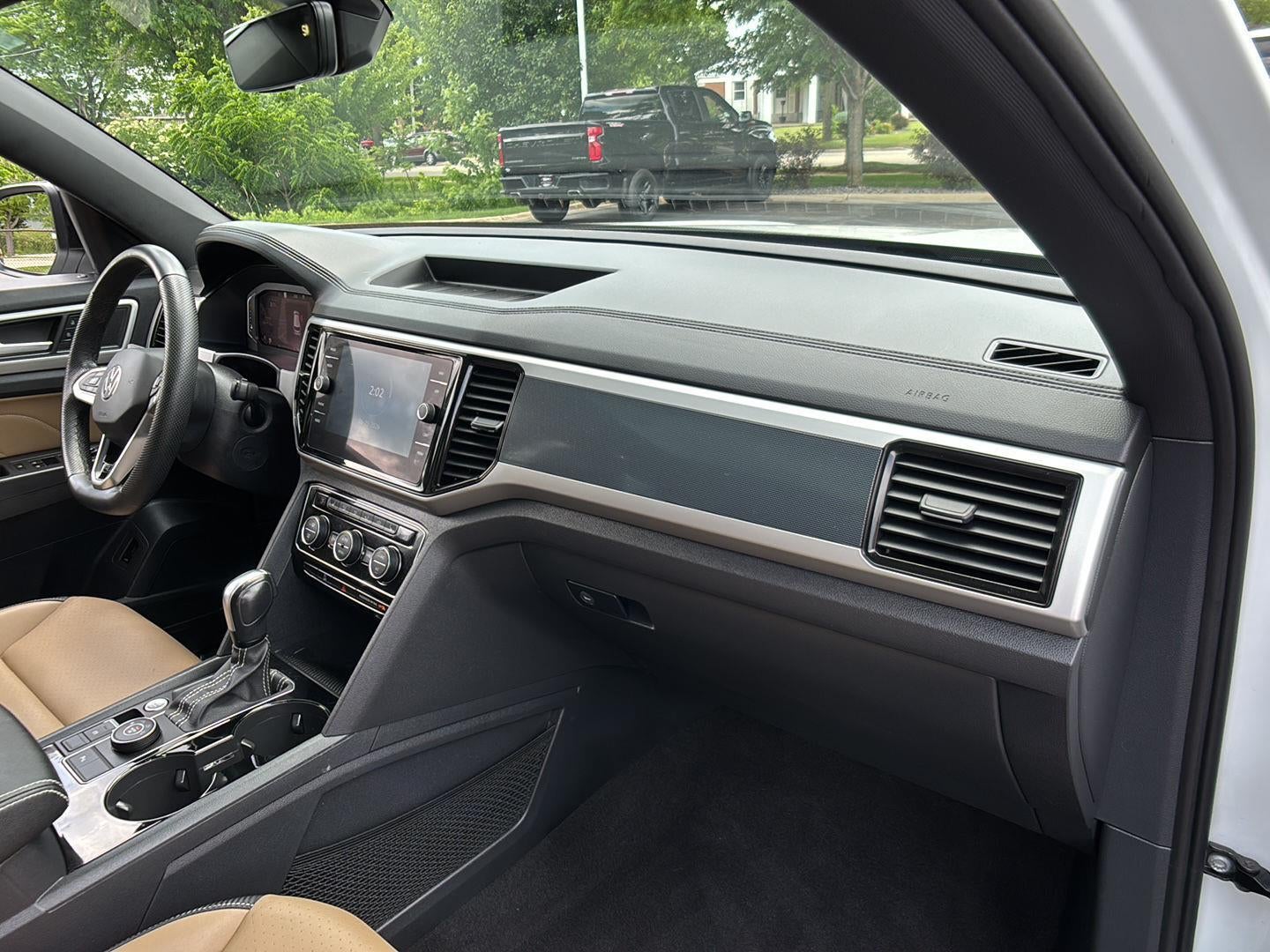 2023 Volkswagen Atlas Cross Sport 3.6L V6 SEL R-Line Black