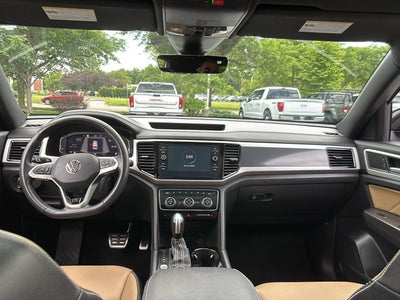 2023 Volkswagen Atlas Cross Sport 3.6L V6 SEL R-Line Black