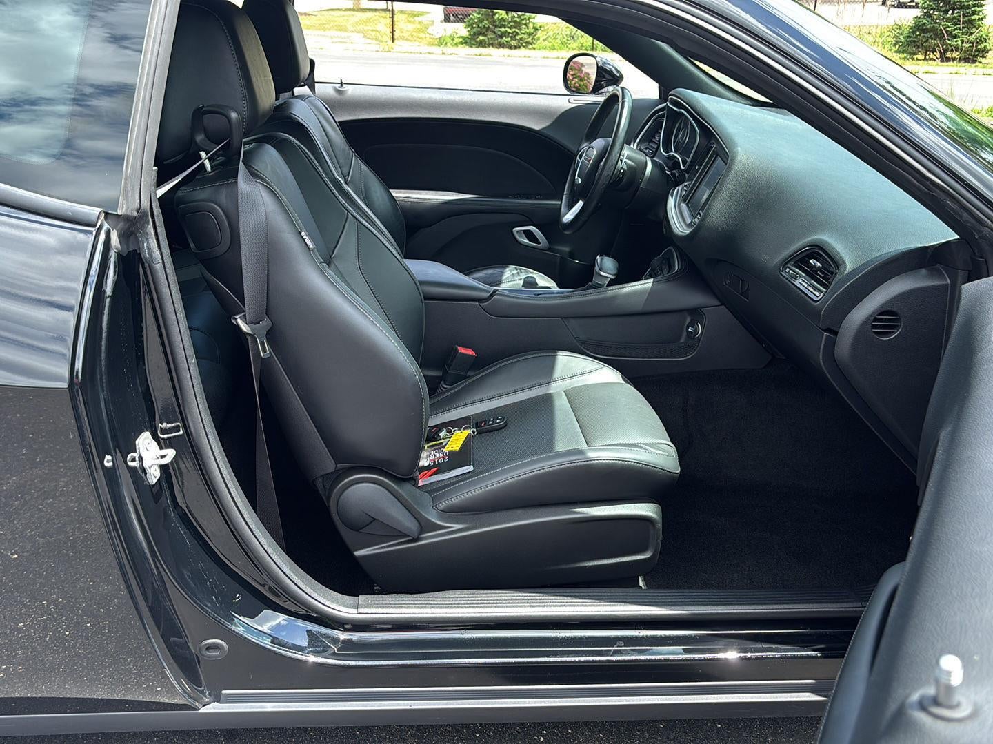 2015 Dodge Challenger SXT Plus