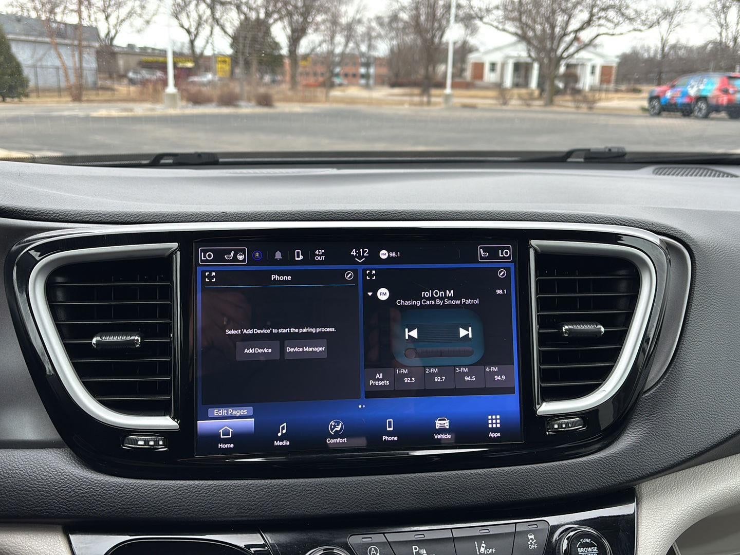 2024 Chrysler Pacifica Touring L