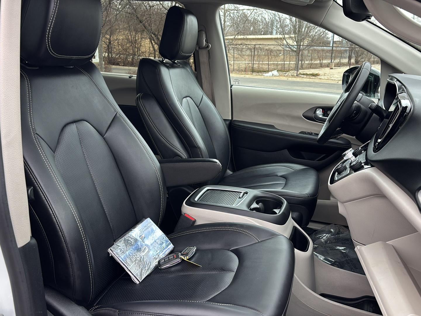 2024 Chrysler Pacifica Touring L