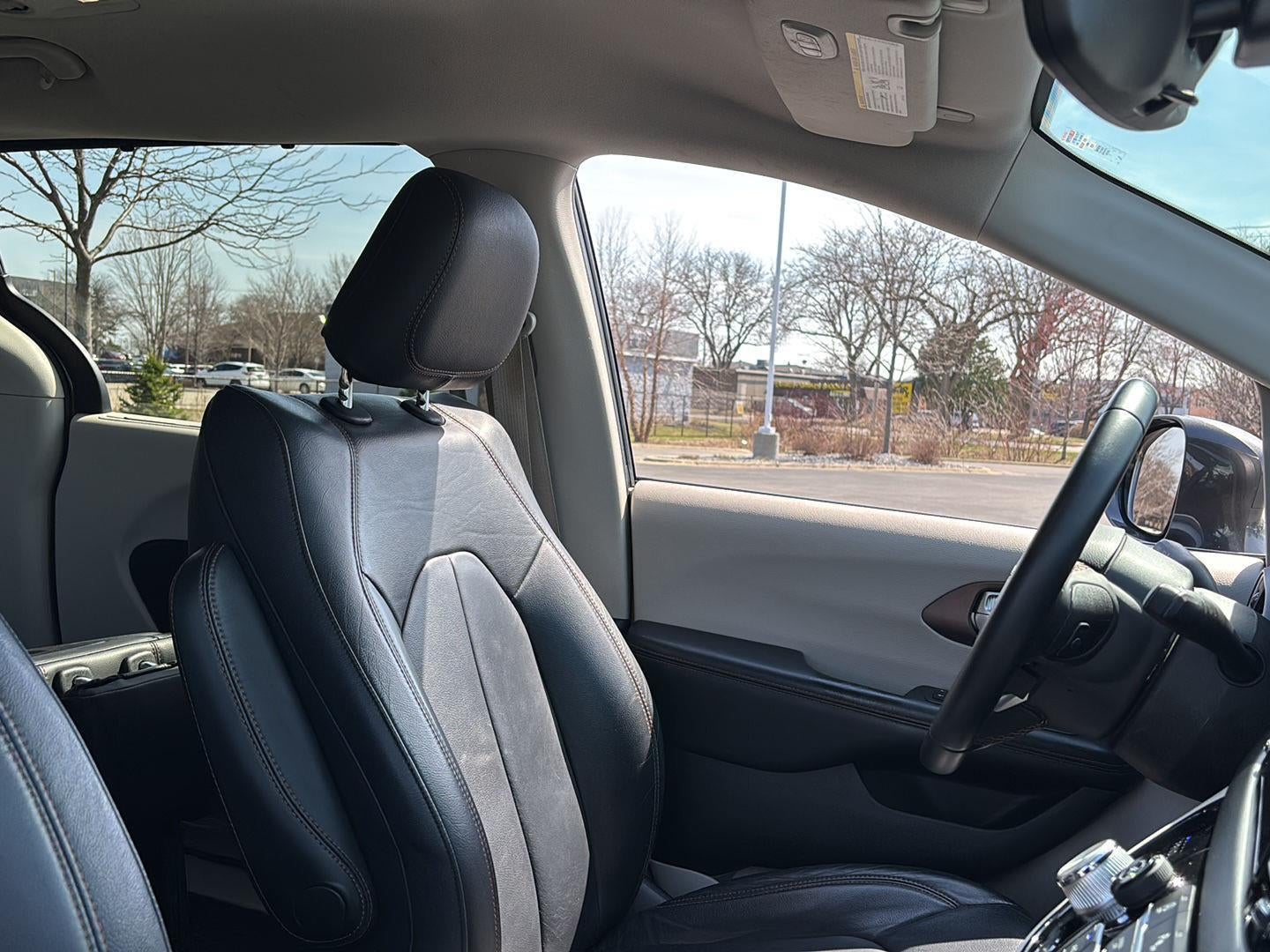 2017 Chrysler Pacifica Touring-L