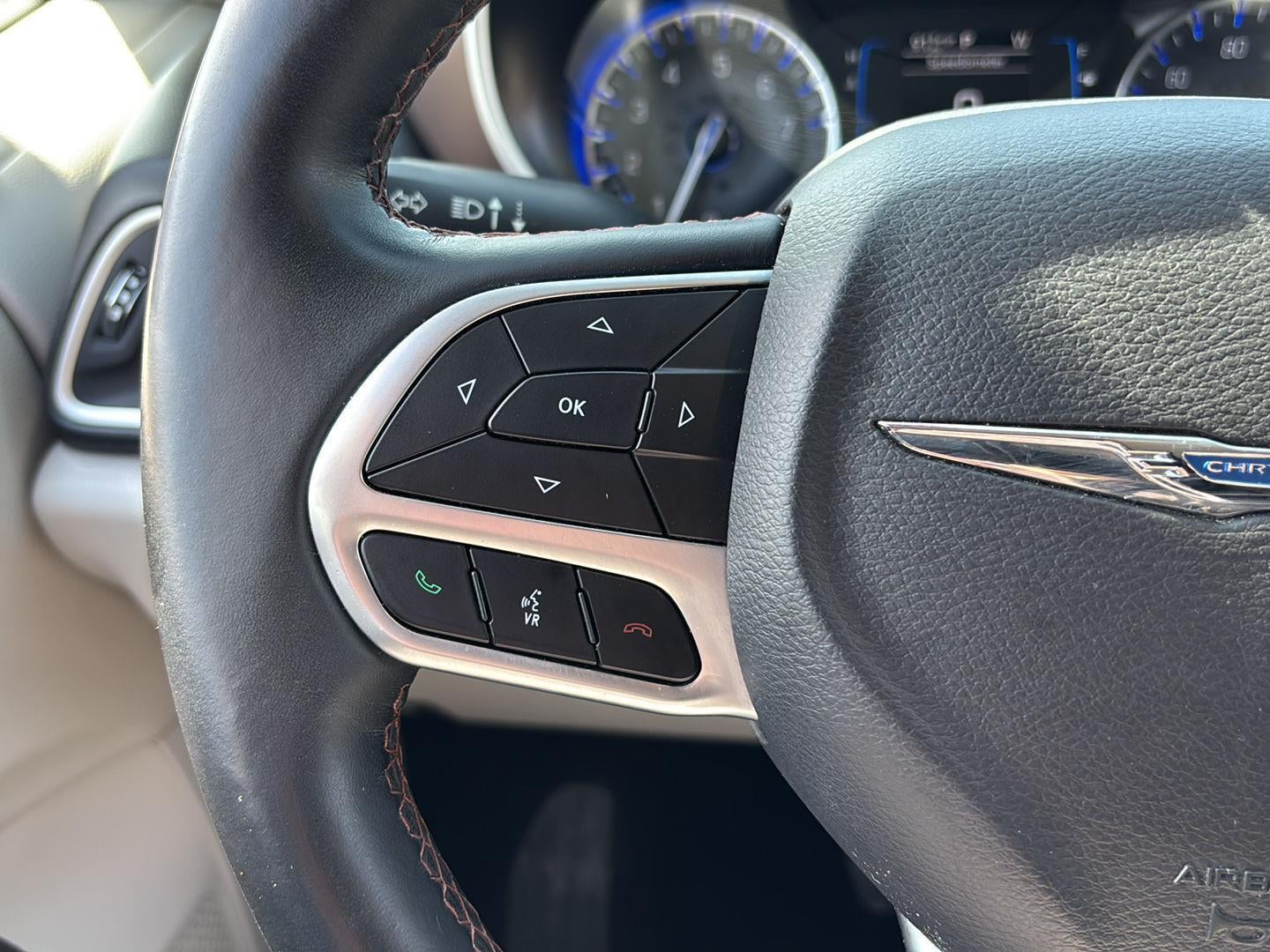 2017 Chrysler Pacifica Touring-L