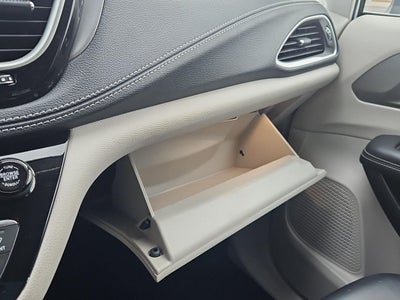 2023 Chrysler Pacifica Hybrid Touring L