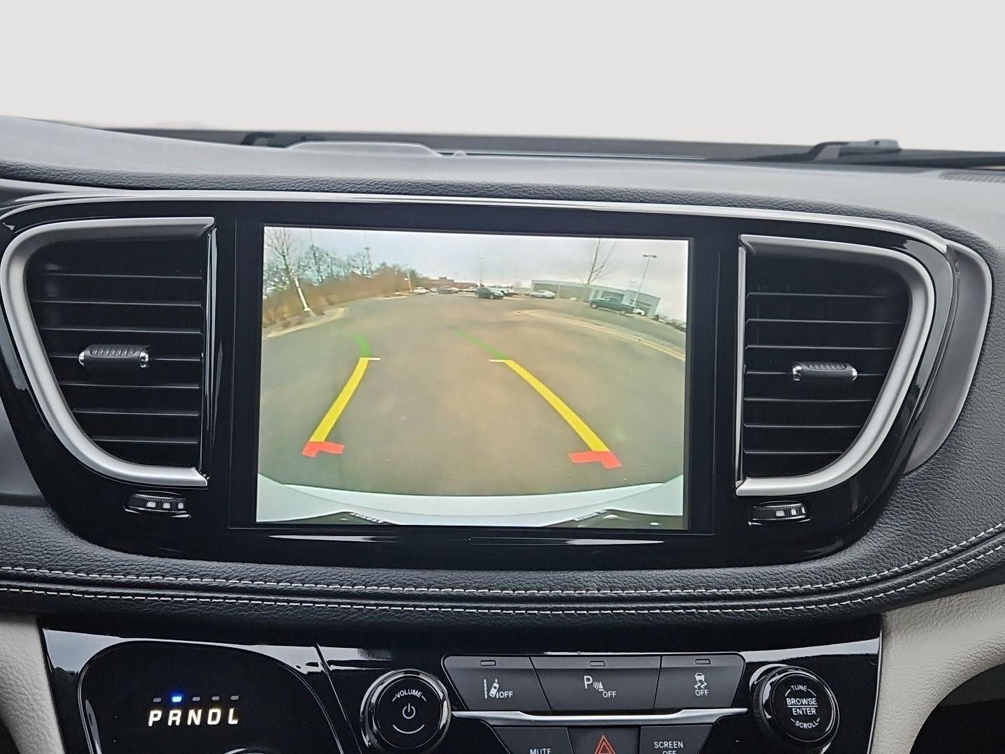 2023 Chrysler Pacifica Hybrid Touring L