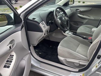 2011 Toyota Corolla LE