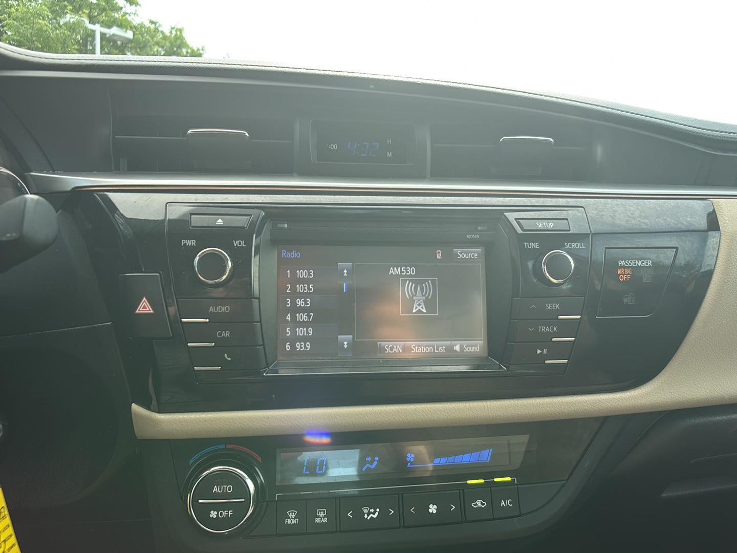 2015 Toyota Corolla LE Plus