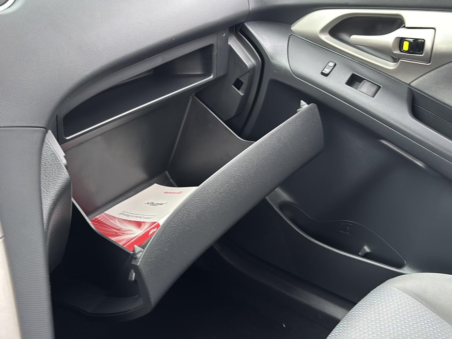 2009 Toyota Matrix Base