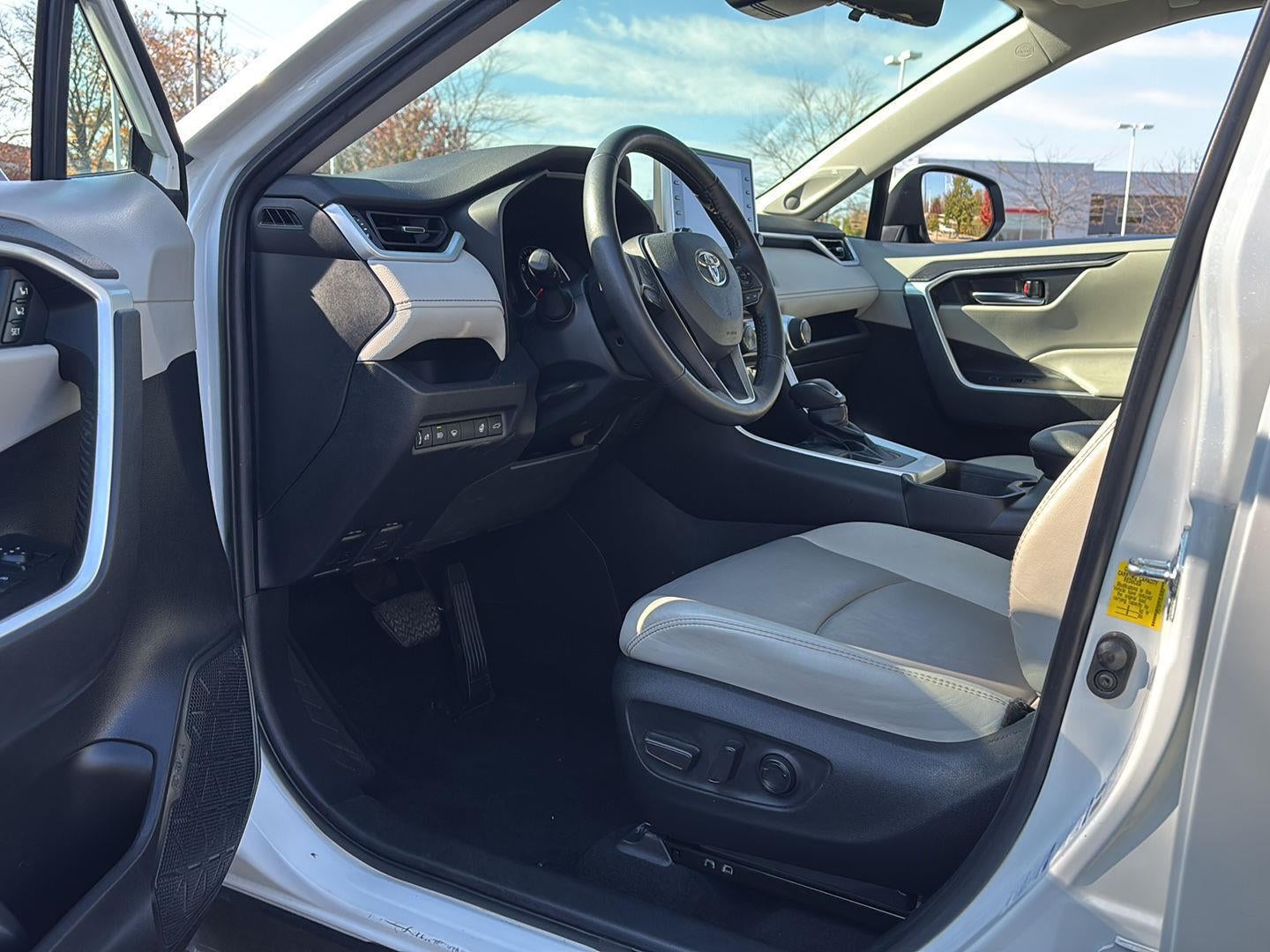 2022 Toyota RAV4 XLE Premium