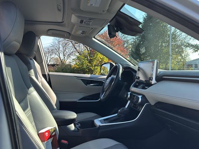 2022 Toyota RAV4 XLE Premium