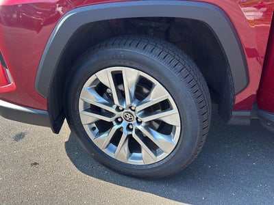 2025 Toyota RAV4 XLE Premium