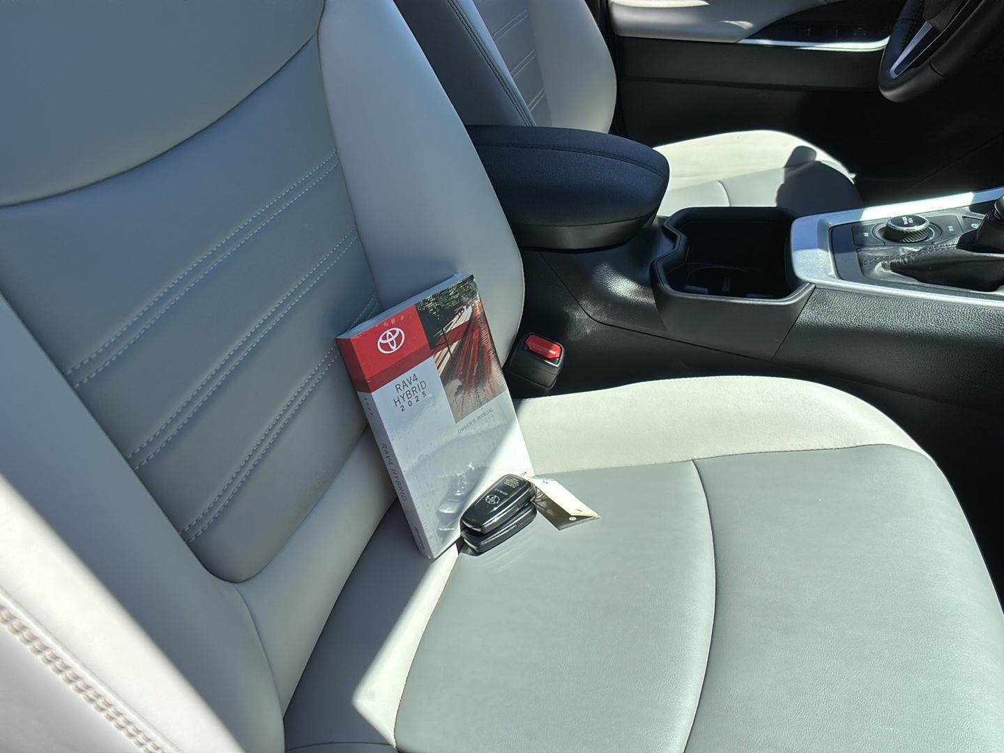 2025 Toyota RAV4 XLEPREM