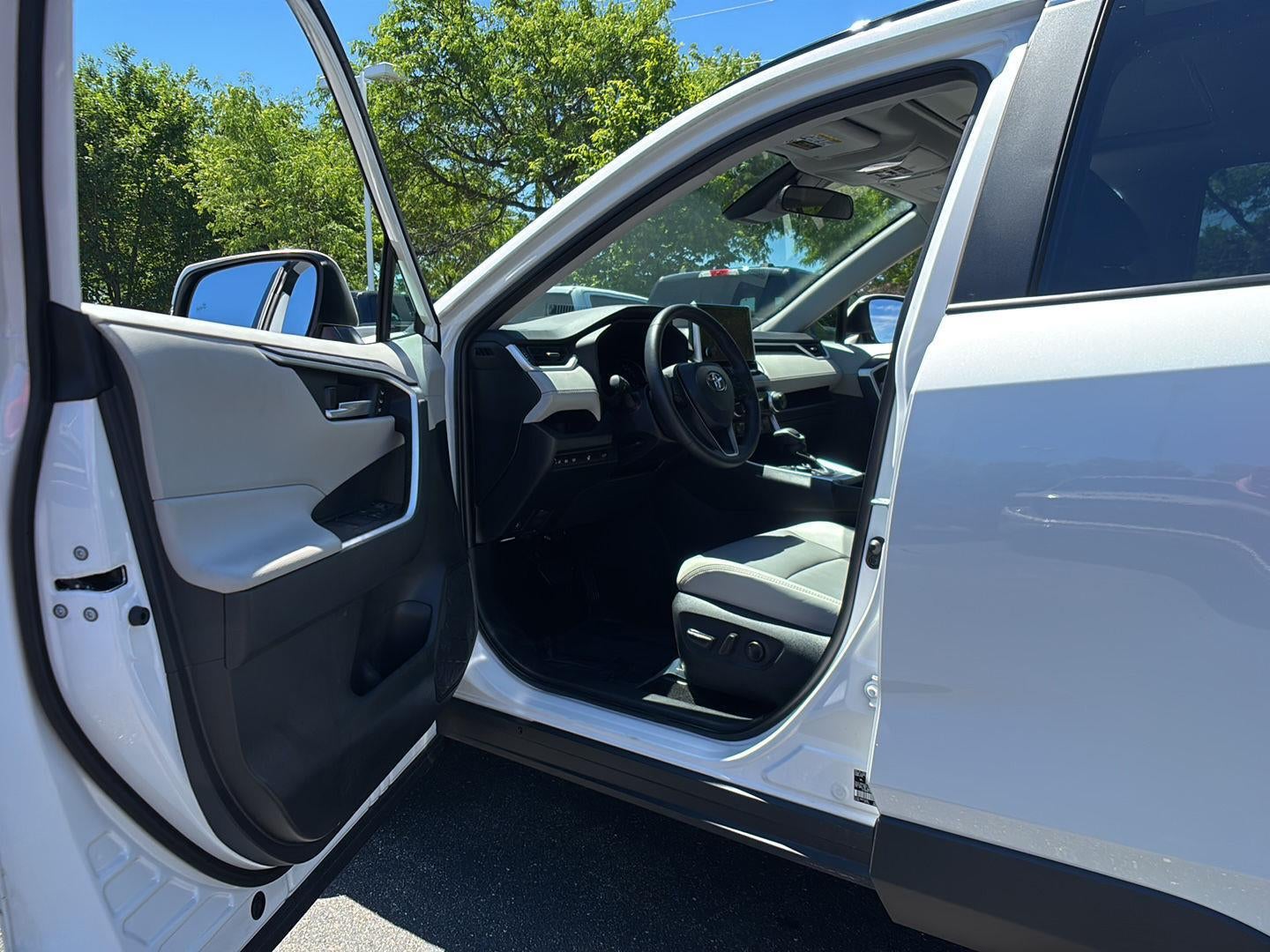 2025 Toyota RAV4 XLEPREM