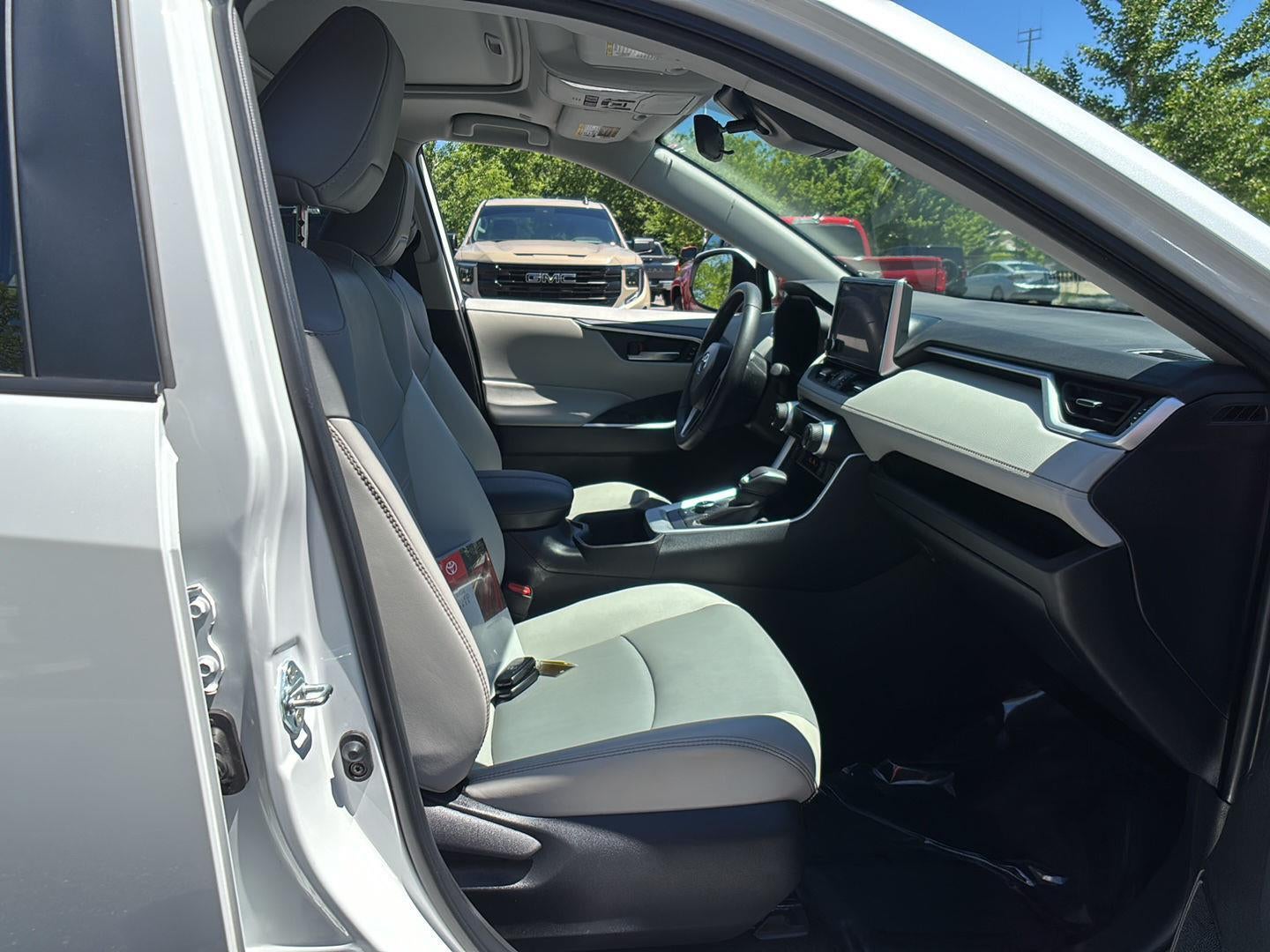 2025 Toyota RAV4 XLEPREM