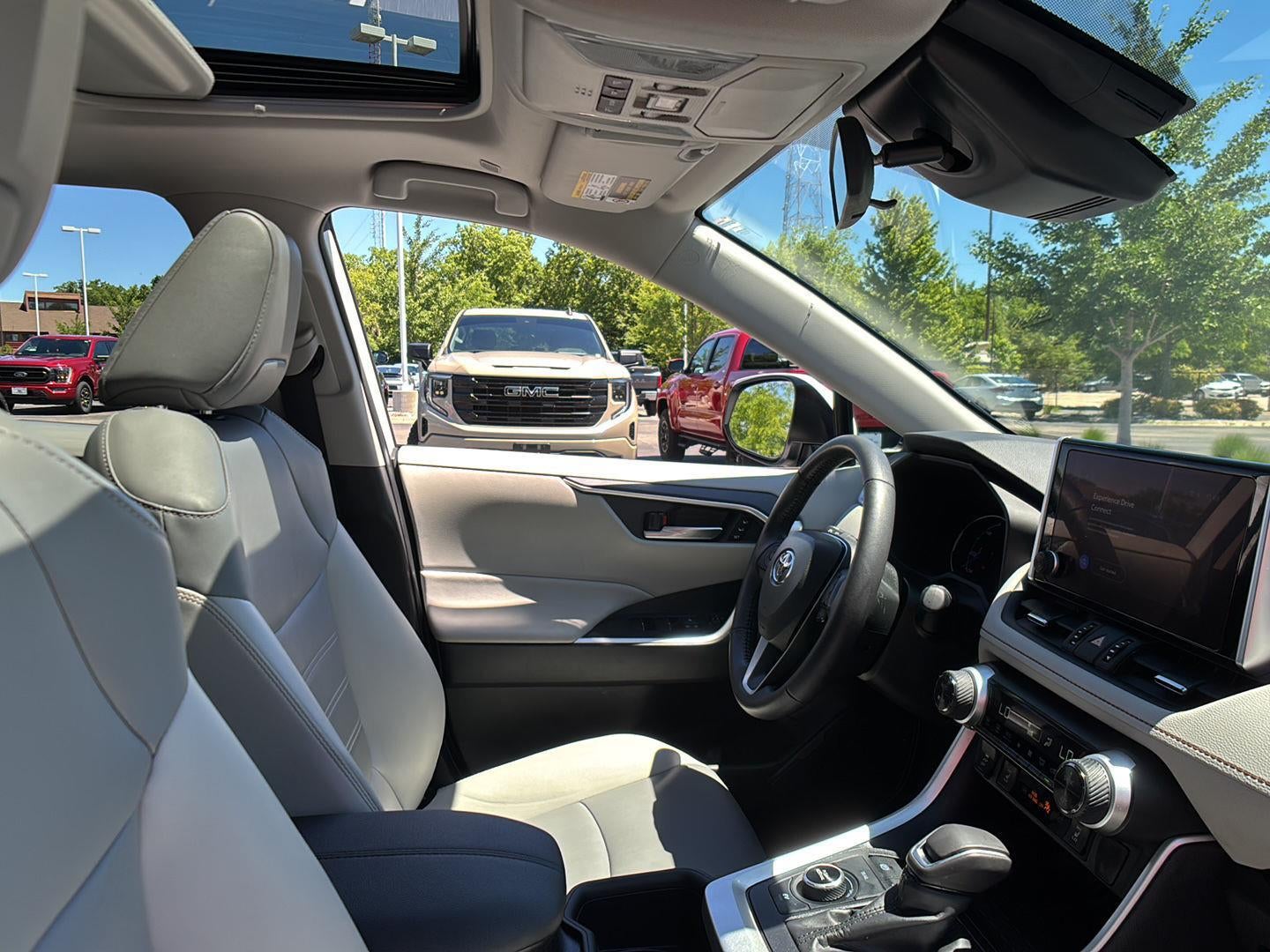 2025 Toyota RAV4 XLEPREM