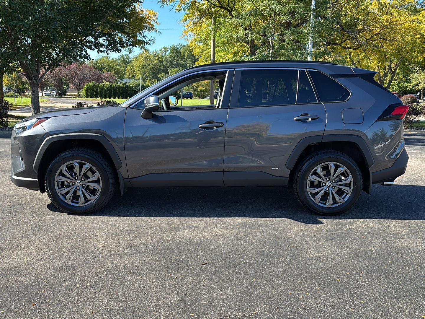 2024 Toyota Rav4 Hybrid XLE Premium